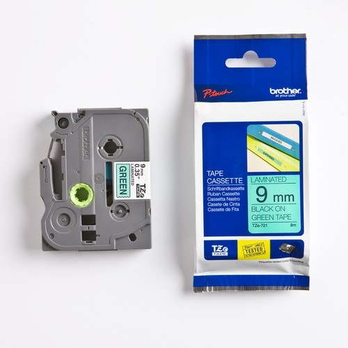 Плёнка для наклеек Brother TZE-721 чёрный шрифт на зелёной основе, 9мм*8м